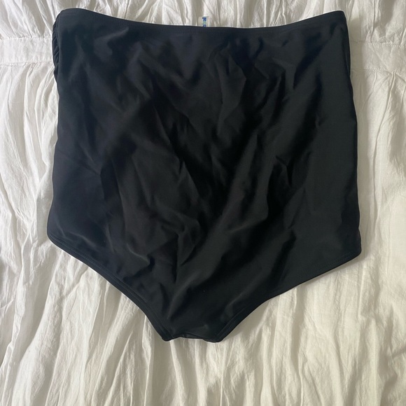 NWT Black high-waisted bottoms - Picture 4 of 8